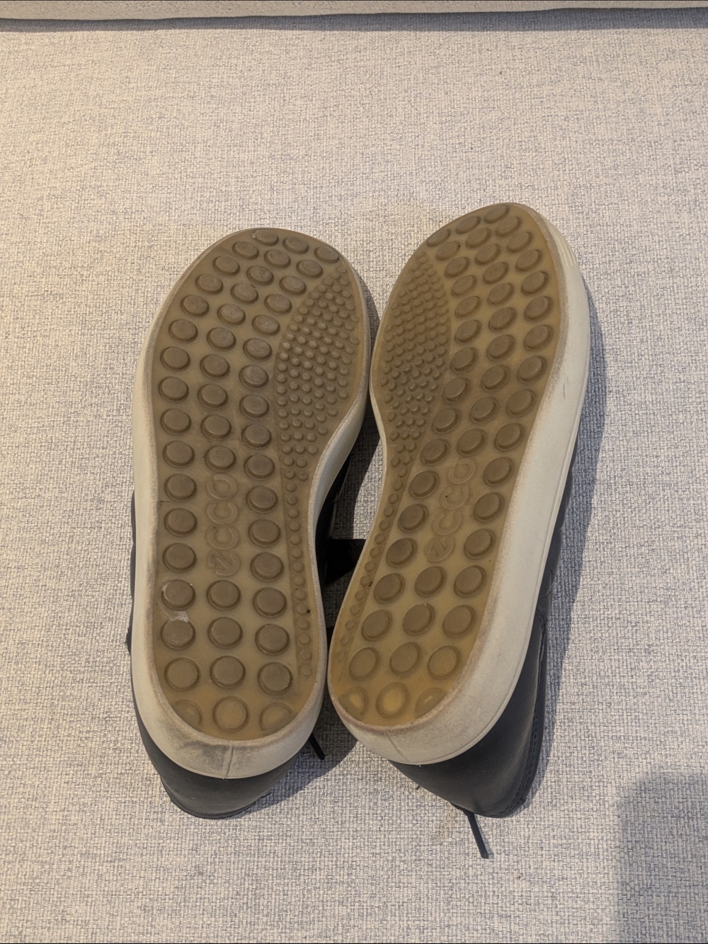 ECCO Black Quilted Leather Lace-Up Sneakers Cream Sole Women's Size 40 - Picture 8 of 9